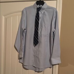 Blue Classic Dress Shirt with Button-Down Collar